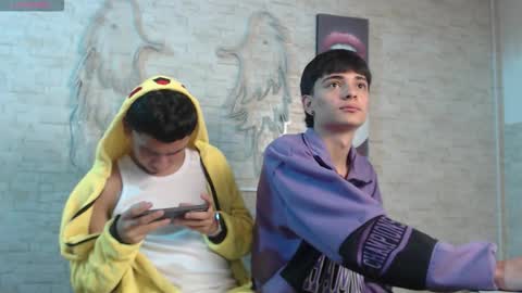 axel_milo_and_kairo online show from February 18, 4:25 pm