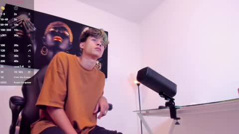 Axel online show from December 2, 11:34 am