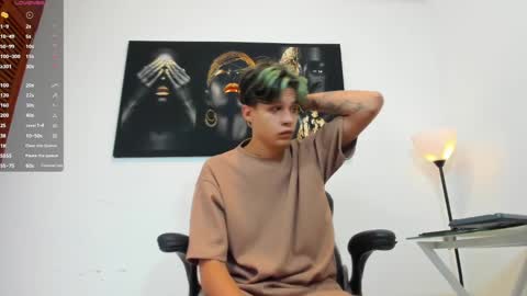 Axel online show from December 6, 11:54 am