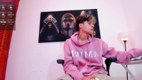 Axel online show from December 17, 11:49 am