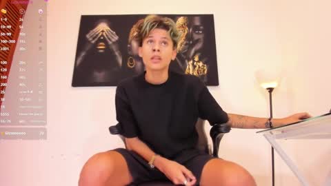 Axel online show from December 19, 11:50 am