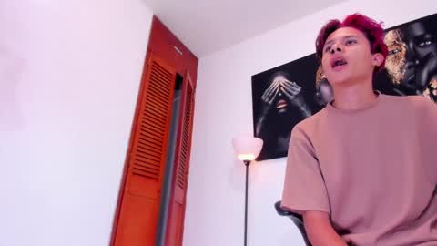 Axel online show from January 13, 11:19 am