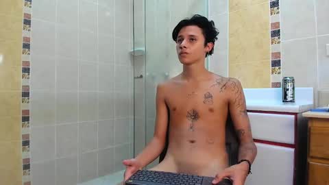 Axel online show from February 16, 2:43 pm