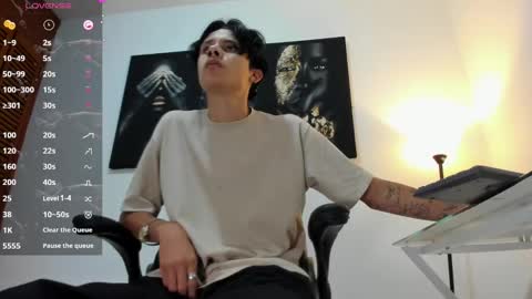 Axel online show from February 25, 10:58 am