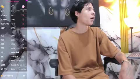 Axel online show from March 4, 11:40 am