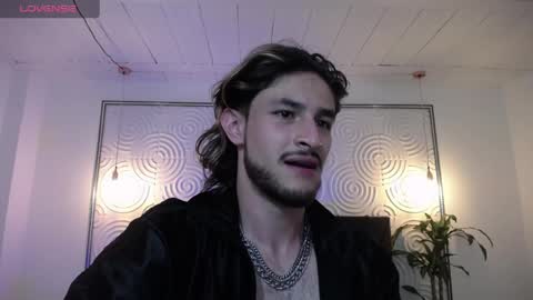 Axel  online show from May 29, 2:20 am