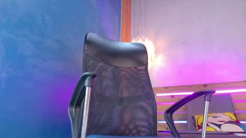 Snapshot of axel_saenzz chatting on April 10, 7:40 pm Axel online show from April 10, 7:40 pm