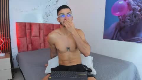 Snapshot of axel_stein2 chatting on December 6, 6:26 am Axel online show from December 6, 6:26 am