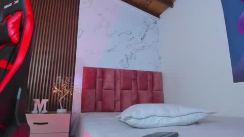 Snapshot of axel_stein2 chatting on December 14, 9:07 am Axel online show from December 14, 9:07 am