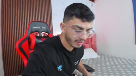 Snapshot of axel_stein2 chatting on December 24, 9:22 pm Axel online show from December 24, 9:22 pm