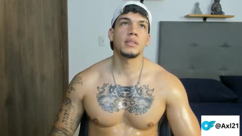 INDEPENDENT MODEL  online show from November 19, 5:24 pm