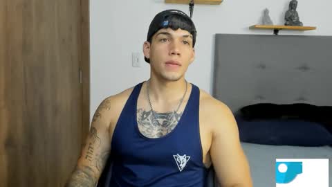 INDEPENDENT MODEL  online show from November 25, 3:28 am