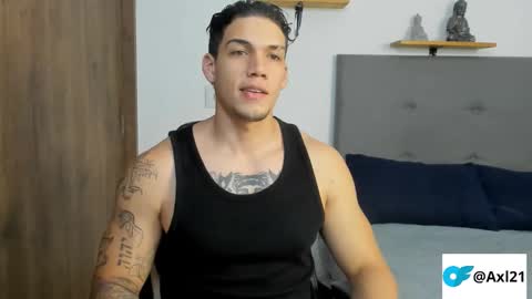INDEPENDENT MODEL  online show from December 1, 4:17 am