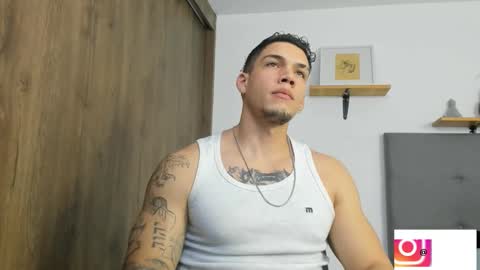 INDEPENDENT MODEL  online show from March 22, 4:38 am