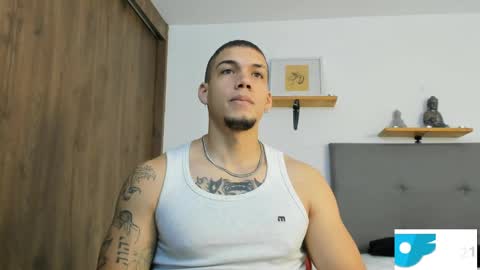 INDEPENDENT MODEL  online show from May 22, 2:22 pm