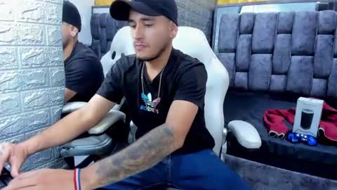 Axell Cross2 online show from February 26, 8:54 pm