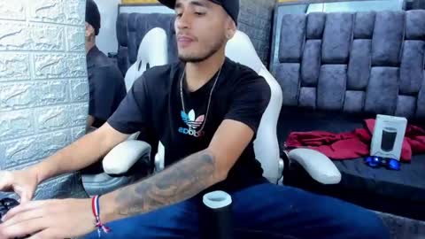 Axell Cross2 online show from February 27, 1:05 am