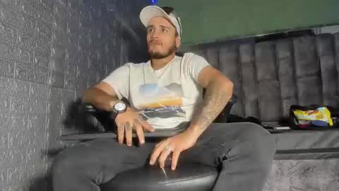 Axell Cross2 online show from January 7, 7:49 pm