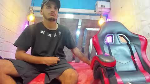 Axell Cross2 online show from March 31, 2:24 am