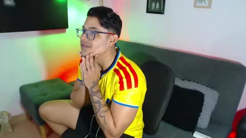 axell online show from July 4, 2:23 pm