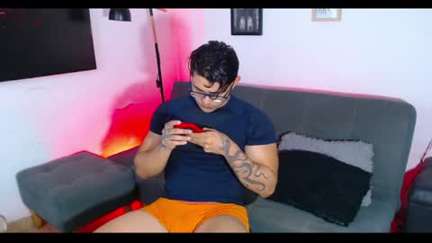 axell online show from August 9, 1:18 am