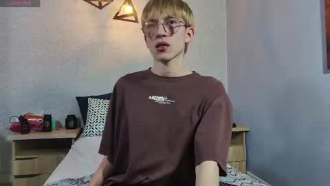 axell_stone online show from June 10, 9:25 pm