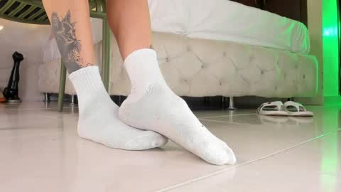 im your little femboy  ALEX   online show from April 9, 10:53 am