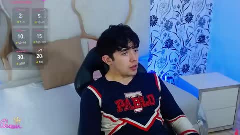 Snapshot of axelnoir_tay chatting on May 29, 3:26 am axelnoir_tay online show from May 29, 3:26 am