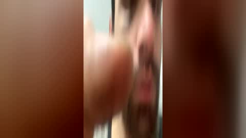 Snapshot of axelpadilla98 chatting on June 15, 6:59 am deliciosodemente online show from June 15, 6:59 am
