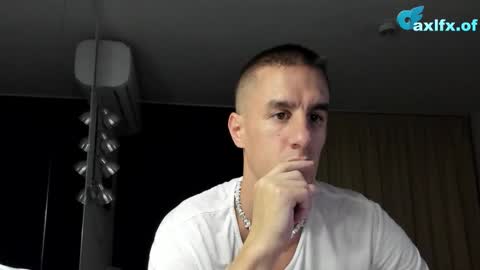 Axl online show from October 26, 2:06 am