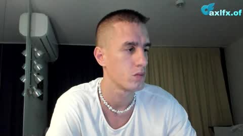 Axl online show from October 28, 2:04 am