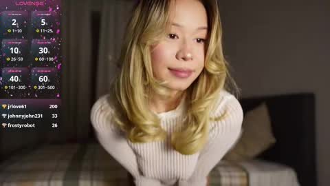 Snapshot of aya__hitakayama chatting on November 18, 11:37 pm Aya online show from November 18, 11:37 pm