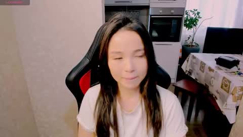 Snapshot of aya_moon chatting on November 10, 6:45 am Aya Moon online show from November 10, 6:45 am