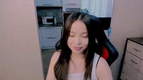 Snapshot of aya_moon chatting on November 25, 5:18 am Aya Moon online show from November 25, 5:18 am