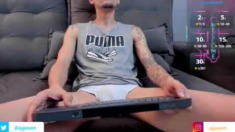 Snapshot of ayjeeem chatting on February 1, 12:04 pm Andr online show from February 1, 12:04 pm