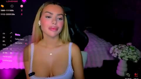  Ayla Demir  online show from May 25, 8:04 pm