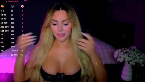 Snapshot of ayla_demir chatting on June 3, 8:03 pm Ayla Demir online show from June 3, 8:03 pm