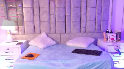 Snapshot of ayla_han chatting on February 26, 4:11 am ayla_han online show from February 26, 4:11 am