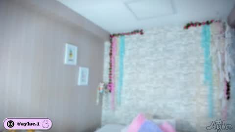 Ayla online show from April 8, 3:28 am