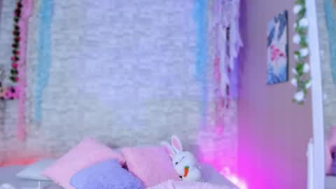 Snapshot of ayla_lux chatting on May 17, 5:49 am Ayla online show from May 17, 5:49 am