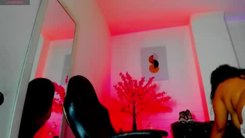 Ayliinn  online show from May 6, 1:57 am