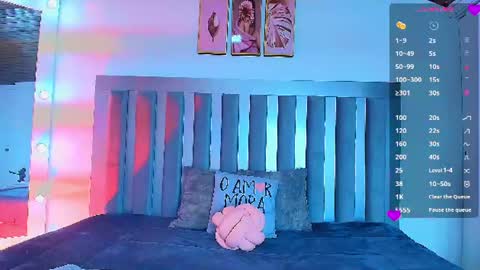 Snapshot of aylin_valerie chatting on June 30, 7:48 pm aylin_valerie online show from June 30, 7:48 pm
