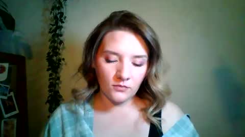 Snapshot of ayrix chatting on September 19, 6:08 pm ayrix online show from September 19, 6:08 pm