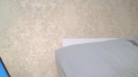 ViktoranMary online show from March 3, 8:26 pm