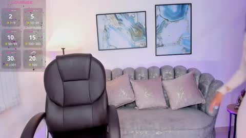 ayshel_cooperr online show from September 22, 2:24 am