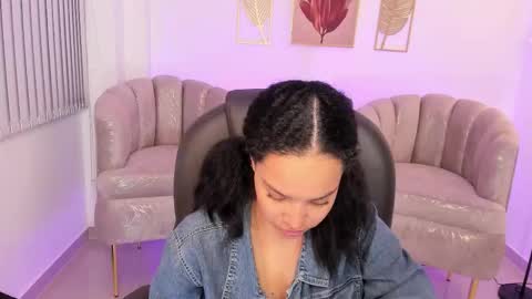 ayshel_cooperr online show from October 12, 4:11 am