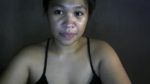 Snapshot of ayzai chatting on February 24, 5:43 am I am Zai online show from February 24, 5:43 am