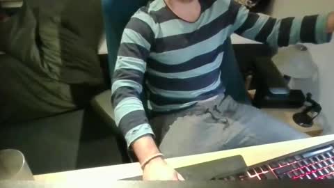 azdert online show from February 23, 8:17 pm