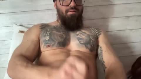 aztecworrior91 online show from January 31, 6:36 pm