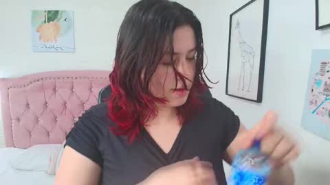 Snapshot of azul_veraa chatting on January 9, 12:08 pm Azul online show from January 9, 12:08 pm